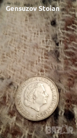 Сребърна монета Нидерландия 2 и 1/2 гулдена 