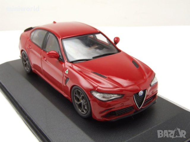 Alfa Romeo Giulia Quadrifoglio 2019 - мащаб 1:43 на Solido моделът е нов в PVC дисплей-кейс, снимка 7 - Колекции - 42718925