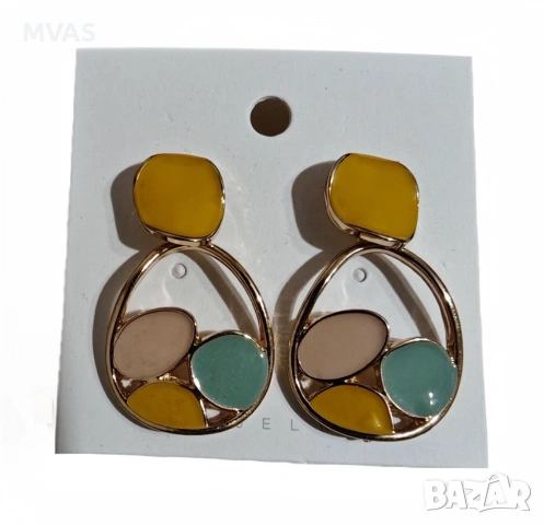 Нови големи дамски златисти цветни обеци 