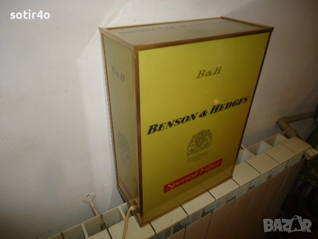 светеща реклама Benson Hedges