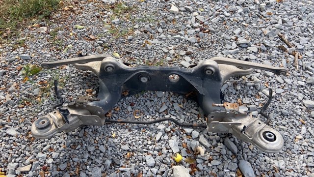 Заден мост “ магаре “ Мерцедес Е класа W211 träger, снимка 1