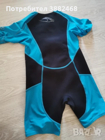 Неопренов костюм Aqua Sphere 12 години по етикет според мен е за 7/8  години , снимка 2 - Детско бельо и бански  - 50589135