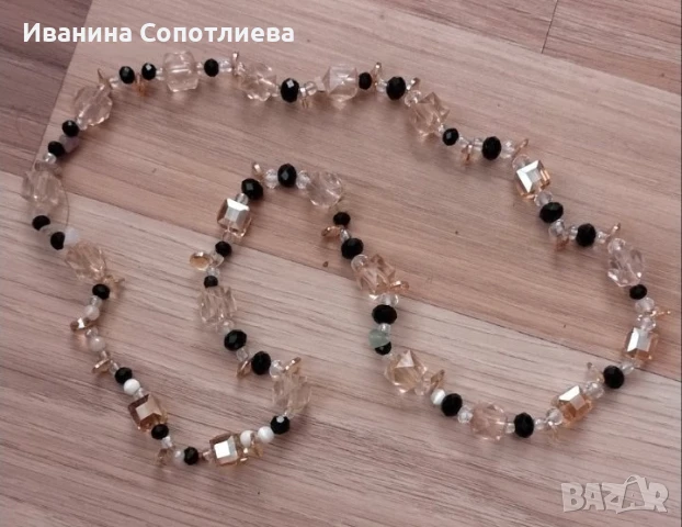 Бижута различни видове и цветове , снимка 5 - Колиета, медальони, синджири - 51230696