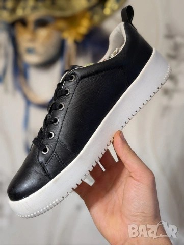 Calvin Klein номер 43 оригинални  кожени сникърси / маратонки / обувки , снимка 8 - Маратонки - 51883768