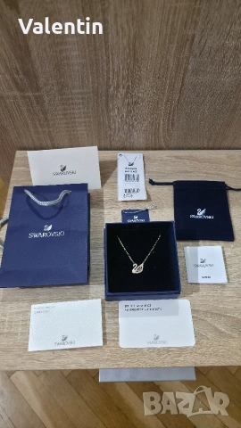 Колие Swarovski/rose gold , снимка 3 - Колиета, медальони, синджири - 53007898