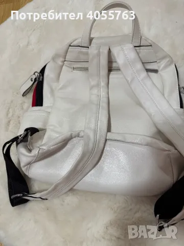 Дамска чанта, снимка 2 - Чанти - 48737071