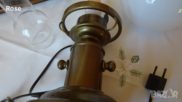 Винтидж настолна,  месингова лампа със стъклен аплик и шише в Рустик стил, снимка 14 - Настолни лампи - 53090323