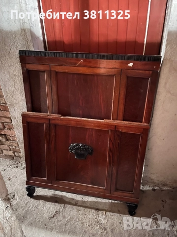 Старинни два кревата