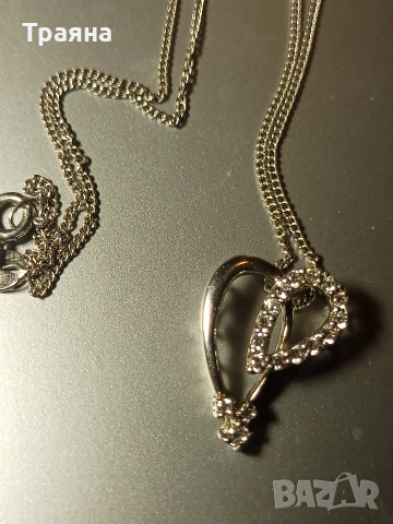 Чисто нов дамски стилен медальон с висулка сърце 