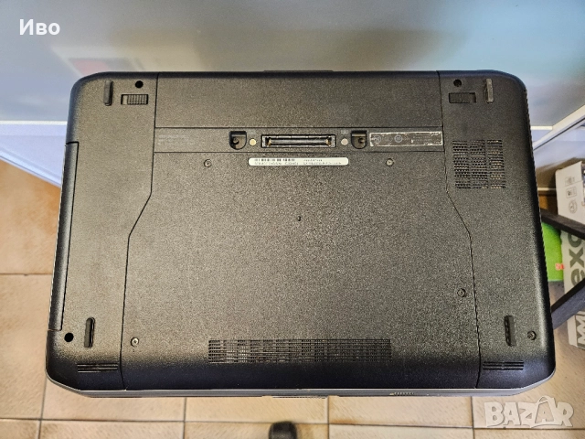 14" лаптоп DELL P16G Core i5, RAM 8GB, Windows 10 Pro SSD 120GB  В отлично техническо и визуално със, снимка 12 - Лаптопи за дома - 52882503