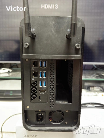 ZOTAC MAGNUS ONE ECM73070C мини компютър Intel i7-10700 64GB Ram, снимка 6 - Работни компютри - 52051745