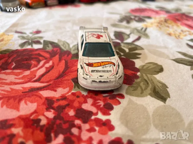 Hot wheels -интересен, снимка 2 - Колекции - 49372418