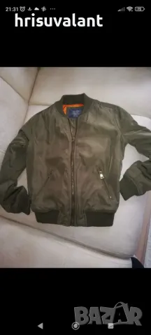 Яке бомбър Bershka , снимка 1