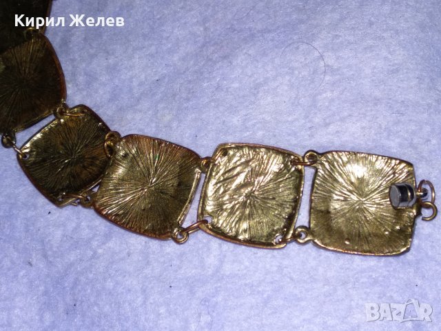 ЕФЕКТНА ЗЛАТИСТА с ЕМАЙЛ-ЛАК ВИНТИДЖ ГРИВНА от НЕРЪЖДАЕМА СТОМАНА с МАГНИТНА ЗАКОПЧАЛКА 11872, снимка 5 - Гривни - 41761560