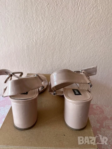 DKNY маркови сандали, снимка 6 - Сандали - 50710644