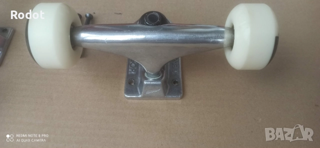 Скейтборд машинки/колесари/ и колела Globe 52 мм skate trucks, снимка 4 - Скейтборд, ховърборд, уейвборд - 52324957