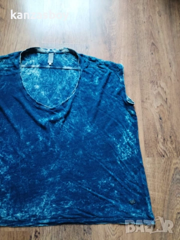 g-star dye - страхотна дамска тениска КАТО НОВА М, снимка 6 - Тениски - 53451959