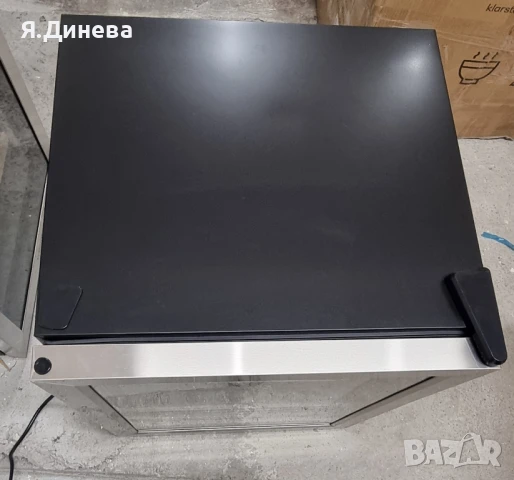 Хладилна витрина Klarstein 60L, снимка 7 - Хладилници - 50817686