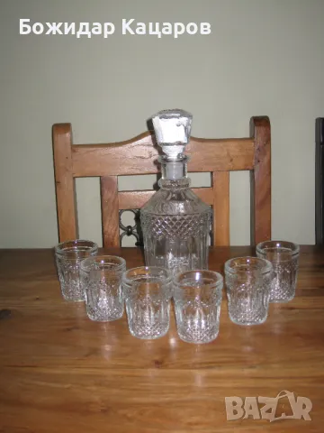 Стар сервиз за ракия. Гарафа - вместимост - 500 мл. Чаша- вместимост - 50 мл. Цена 27 лева. Пращам п, снимка 4 - Сервизи - 50063133