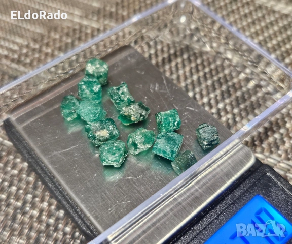 изумруд и рубин в суров вид