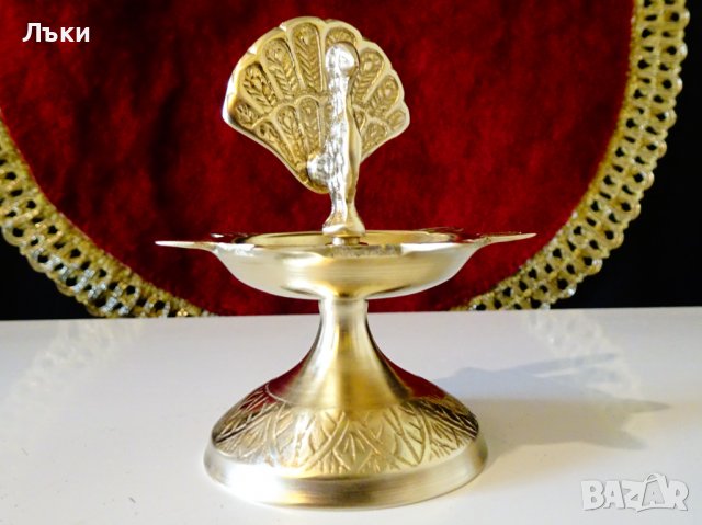 Бронзов свещник с Паун,ароматни масла., снимка 3 - Антикварни и старинни предмети - 40169150