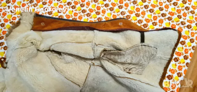 Кожухче от естествена кожа от завод ,,Свобода". Размер 32, за момиче, снимка 4 - Детски якета и елеци - 47974364