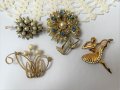 Красиви брошки от Англия с перли и камъни, снимка 1 - Антикварни и старинни предмети - 41223601