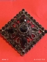 Винтидж брошка с с кристали ЧЕРЕН ОНИКС и филигранна метална основа 52216, снимка 1