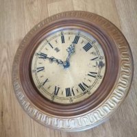 Античен часовник, снимка 1 - Антикварни и старинни предмети - 35879759
