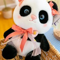 Плюшена панда с панделки , снимка 1 - Плюшени играчки - 44258718