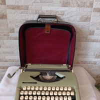 Стара пишеща машина Марица 11 - Made in Bulgaria - 1970г, снимка 7 - Антикварни и старинни предмети - 42261774