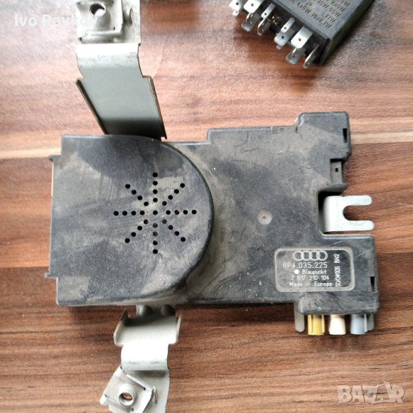 Усилвател антена Audi А3 (2003-2012г.) 8P4035225D , 8P4.035.225.D, снимка 1