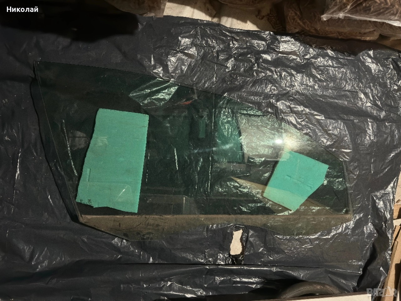 VW Passat B7 Стъкло предно ляво врата, снимка 1