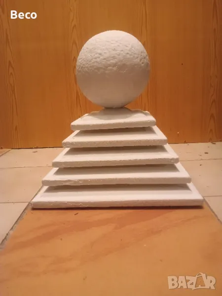 пирамида от стиропор , снимка 1
