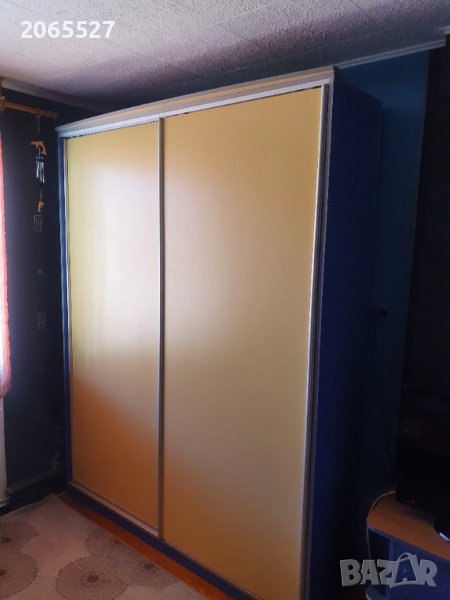 Голям гардероб Egger, снимка 1