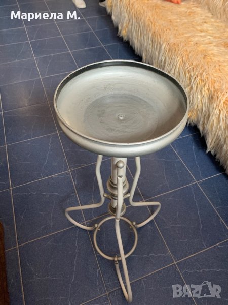 Поставка за цветя - налични 3 броя, снимка 1