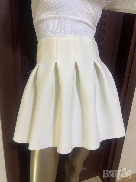 Дамска бяла пола от неопрен !, снимка 1