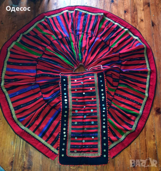 Автентични вълненик и престилка от Северна  България , снимка 1