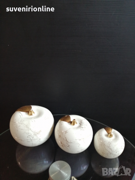 Тройка порцеланови ябълки за декорация , снимка 1