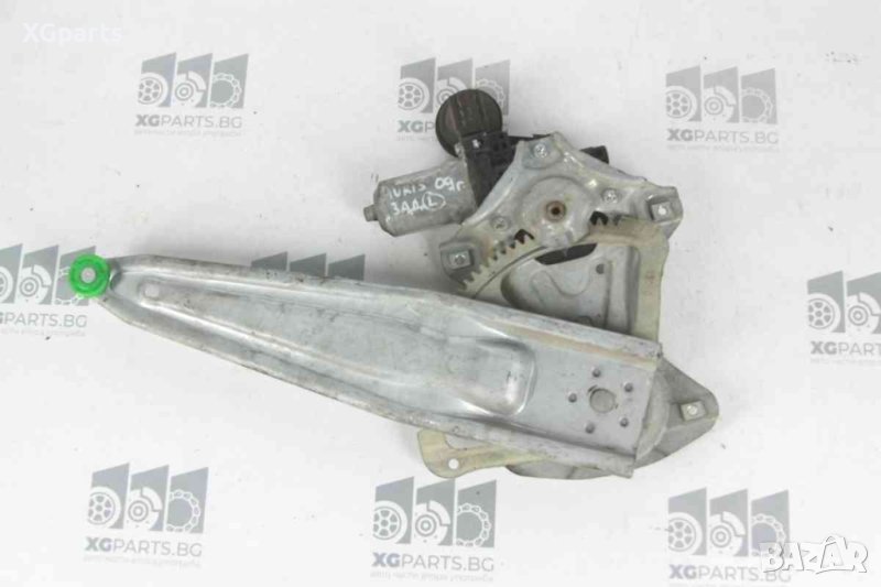 Стъклоповдигач заден ляв за Toyota Auris hatchback 4+1 вр. (2006-2012), снимка 1