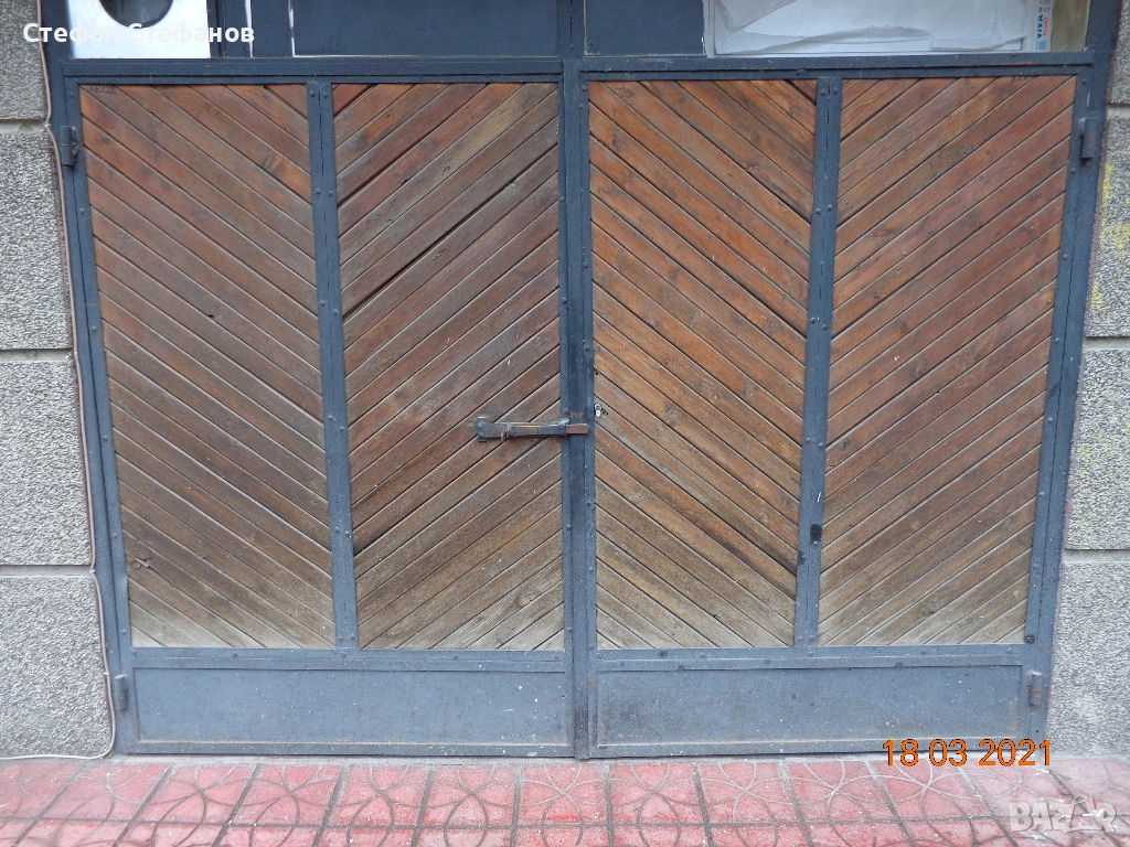 Гаражна врата, снимка 1