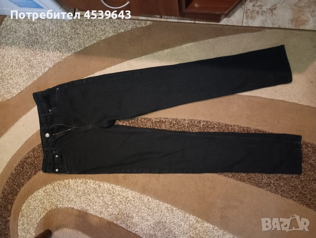 Черно дамско дънки на ZARA размер 36, снимка 5 - Дънки - 52860436