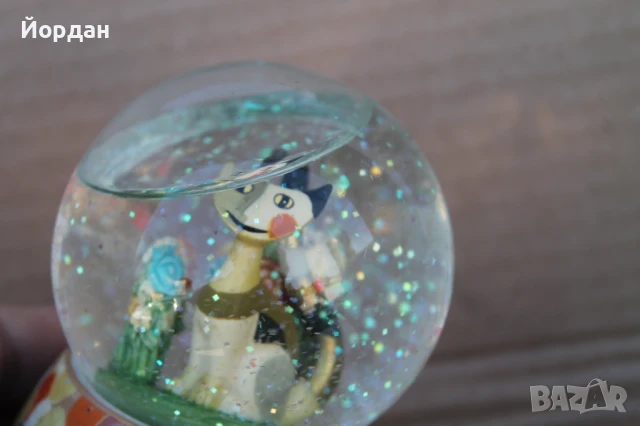 Немска стъклена топка/глобус с фигурка ''Goebel'', снимка 2 - Антикварни и старинни предмети - 51107862