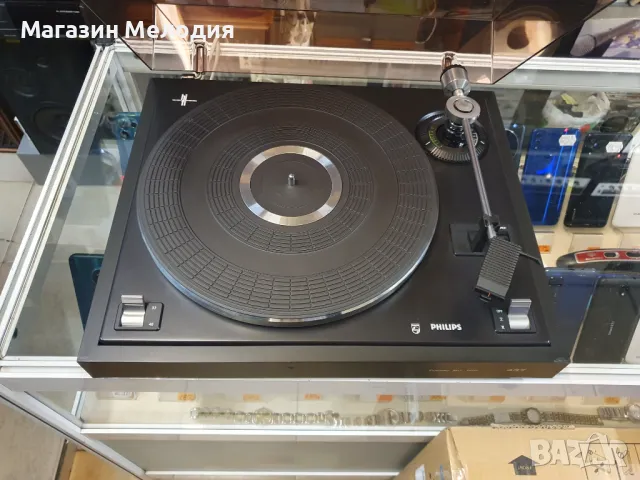 💽📻📀🎶 Грамофон Philips 437 В отлично техническо и визуално състояние., снимка 2 - Грамофони - 48940466