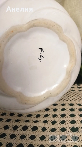 Бяла обемна ваза като вързоп , снимка 3 - Вази - 51533444