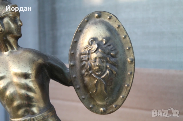 Бронзова фигурка ''Римски войник '', снимка 3 - Колекции - 53711136