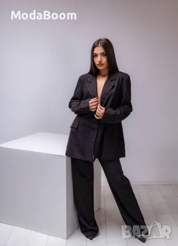 | Черен елегантен дамски комплект от две части |