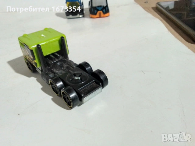 Камиони HOTWHEELS + други, снимка 7 - Други ценни предмети - 51781015