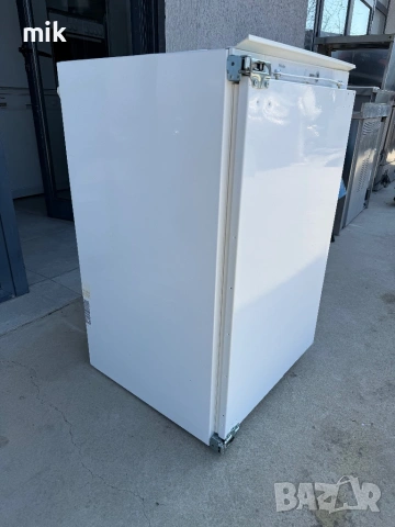 Малък хладилник Миеле за вграждане, снимка 4 - Хладилници - 53703445