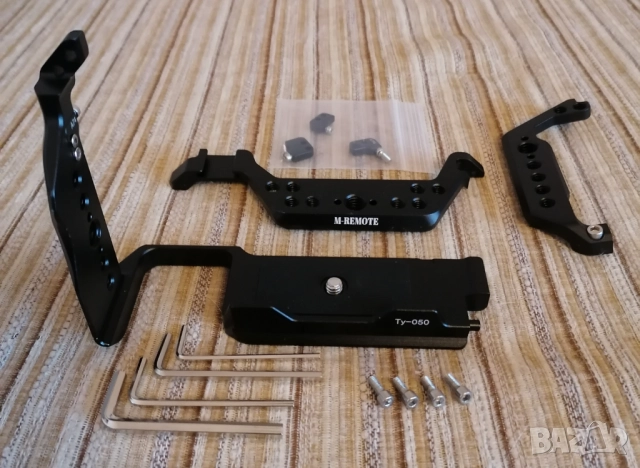 Алуминиева клетка за фотоапарати Sony А7 II, А7 III, А7 IV, А7 SIII, А7 RV, снимка 6 - Чанти, стативи, аксесоари - 41675608